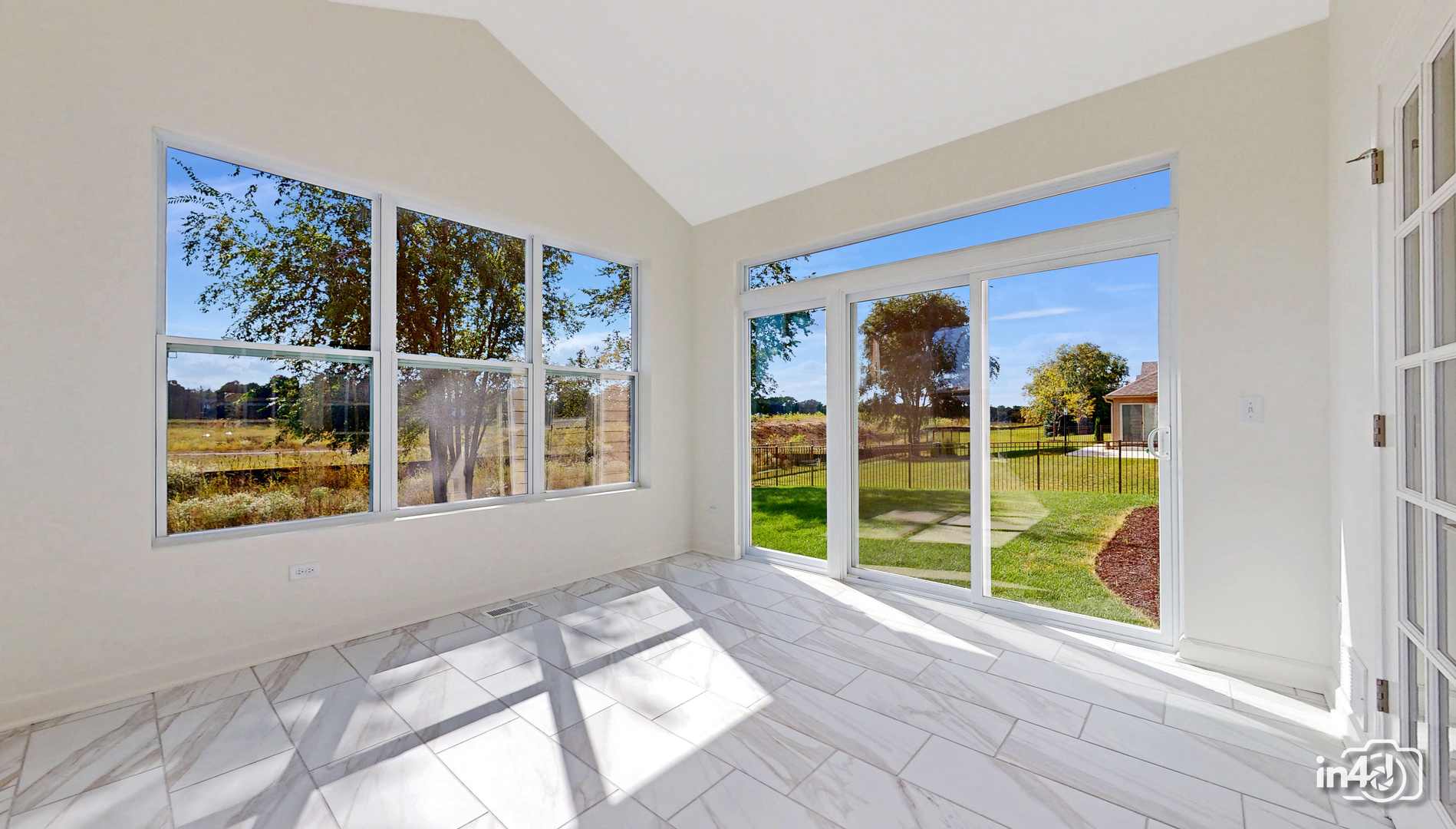 24445 W River Crossing Drive, Shorewood, IL 60404