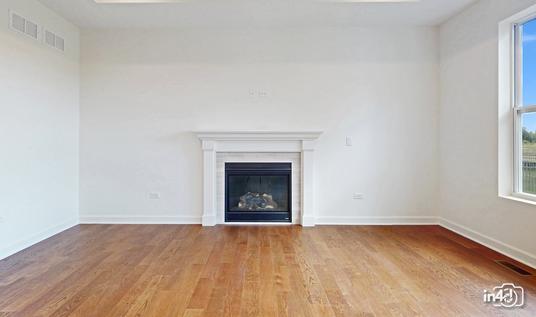 24445 W River Crossing Drive, Shorewood, IL 60404