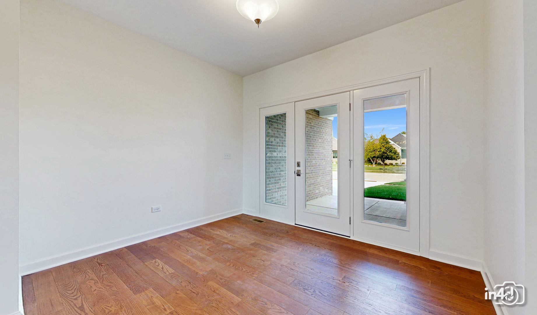 24445 W River Crossing Drive, Shorewood, IL 60404