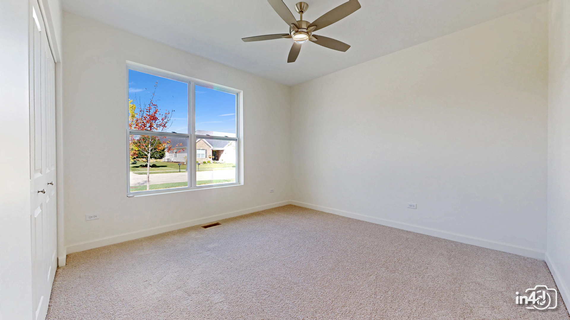 24445 W River Crossing Drive, Shorewood, IL 60404