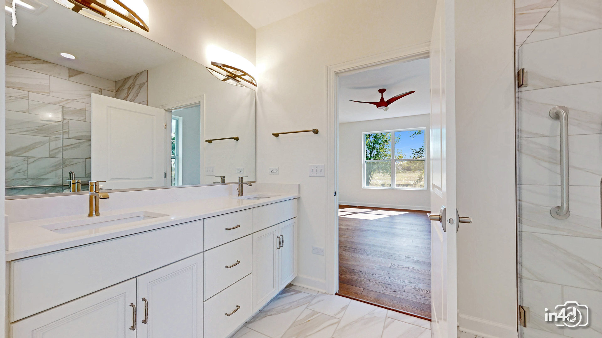 24445 W River Crossing Drive, Shorewood, IL 60404