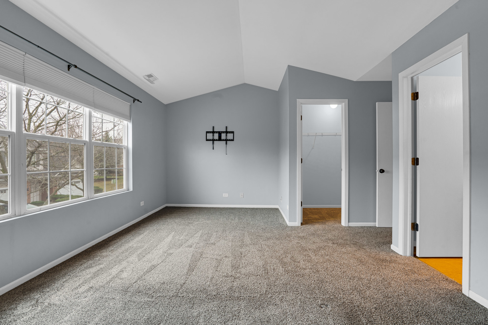 24135 W Walnut Circle, Plainfield, IL 60585