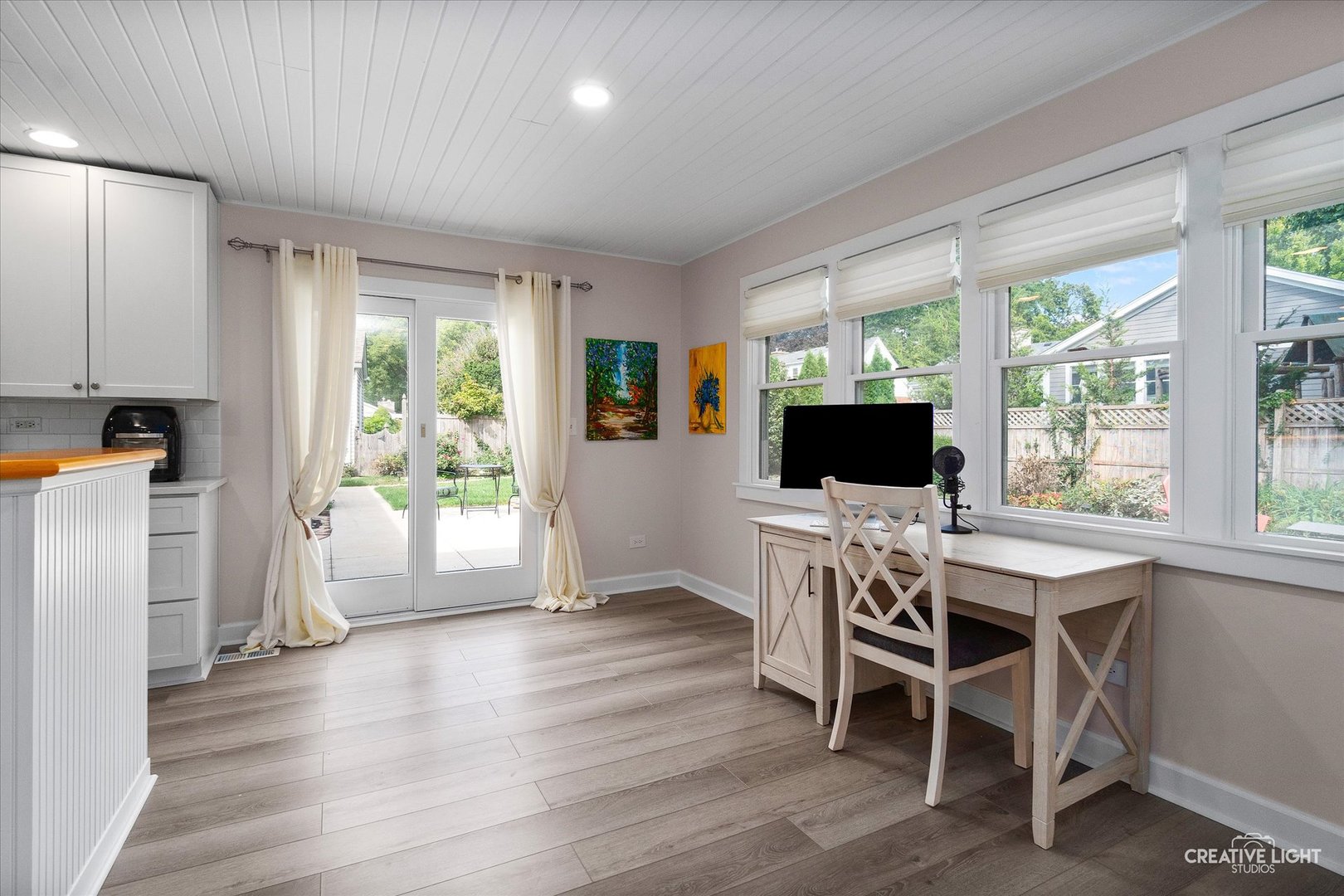 909 S Main Street, Wheaton, IL 60189