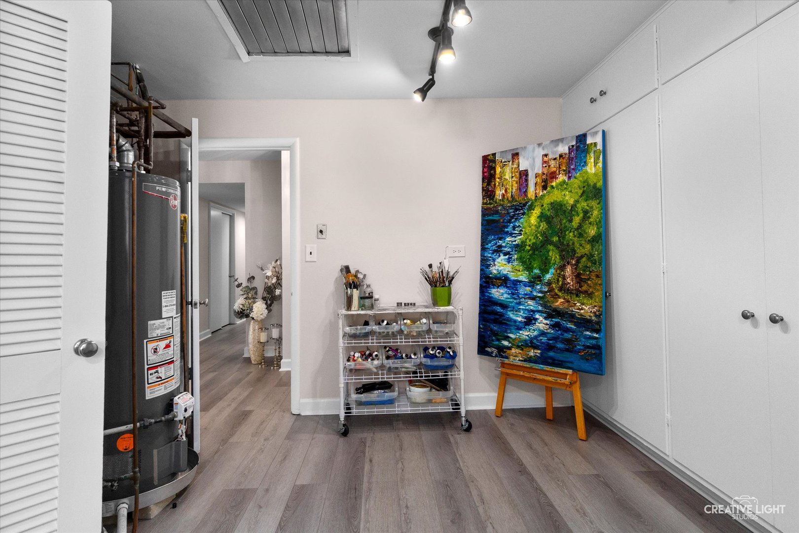 909 S Main Street, Wheaton, IL 60189