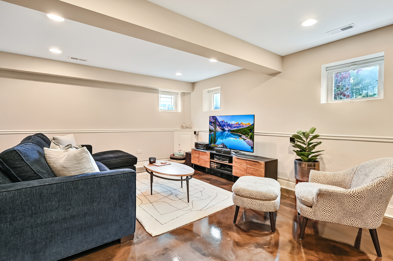 3710 Blanchan Avenue, Brookfield, IL 60513