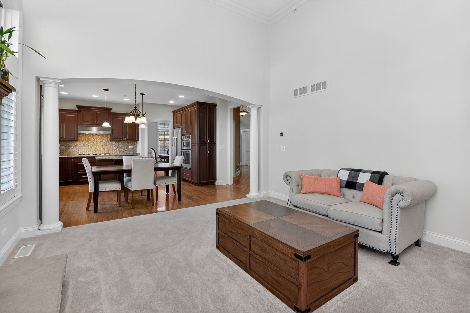 429 Skipping Stone Lane, Hinsdale, IL 60521