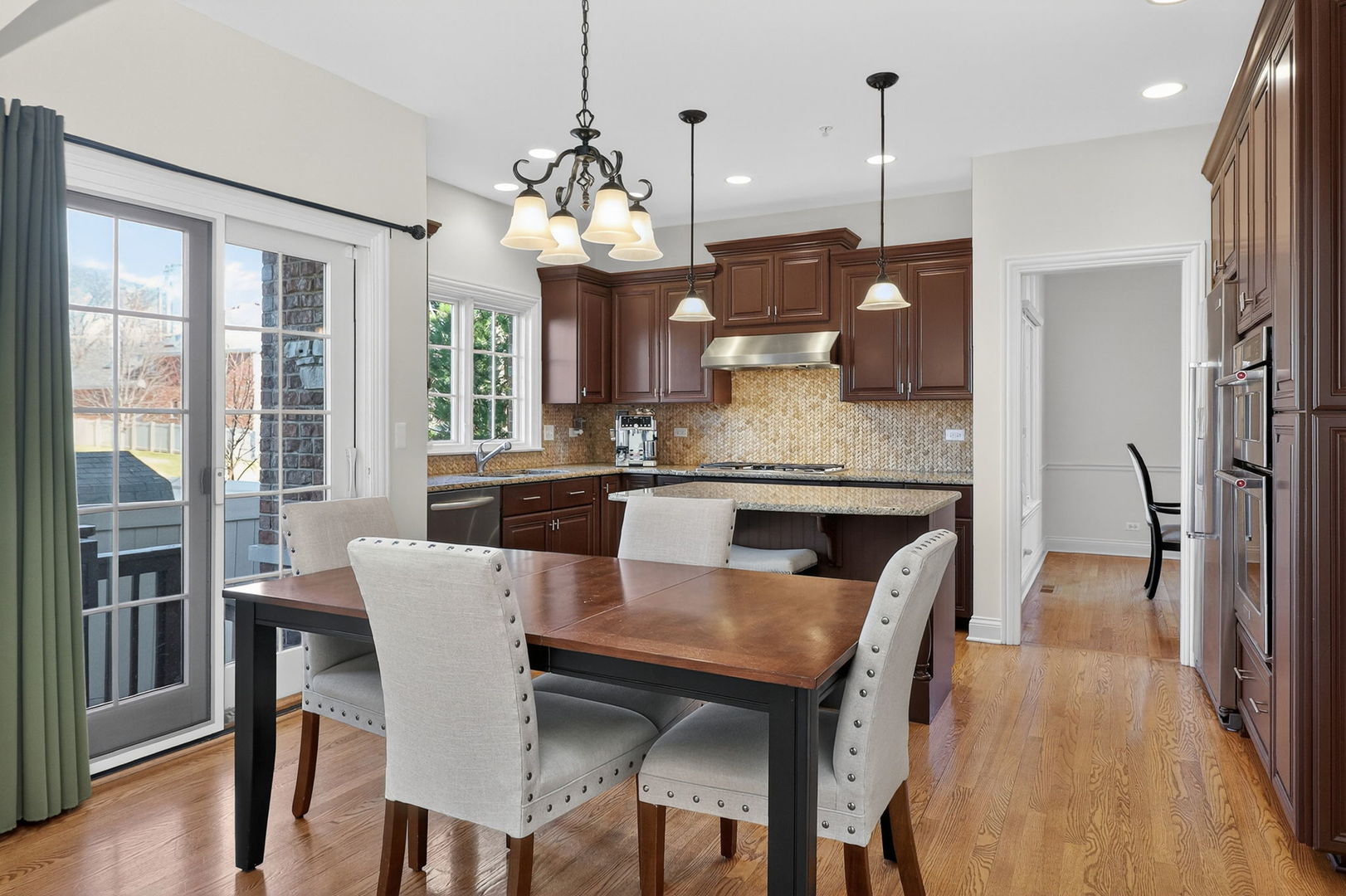 429 Skipping Stone Lane, Hinsdale, IL 60521