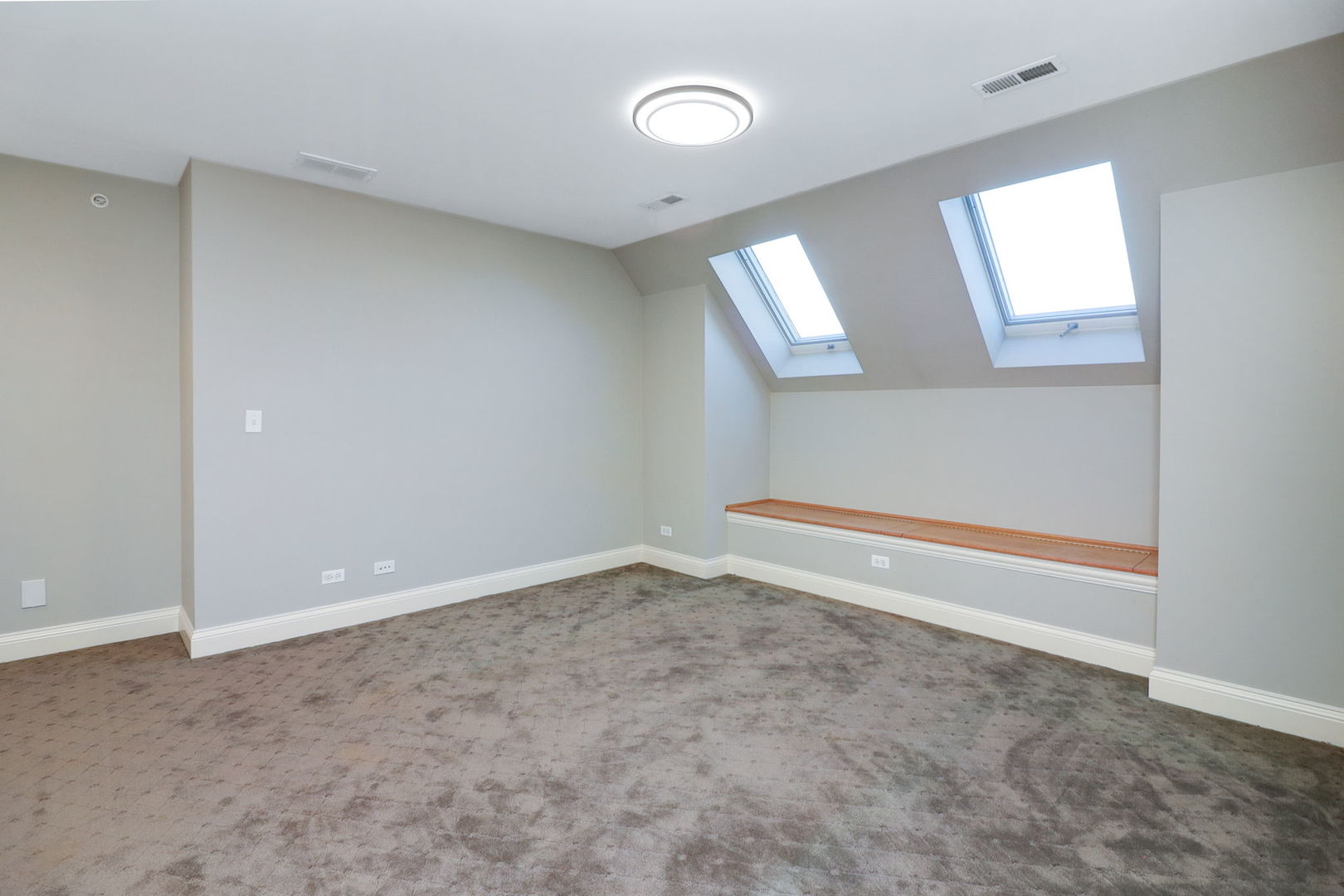 429 Skipping Stone Lane, Hinsdale, IL 60521