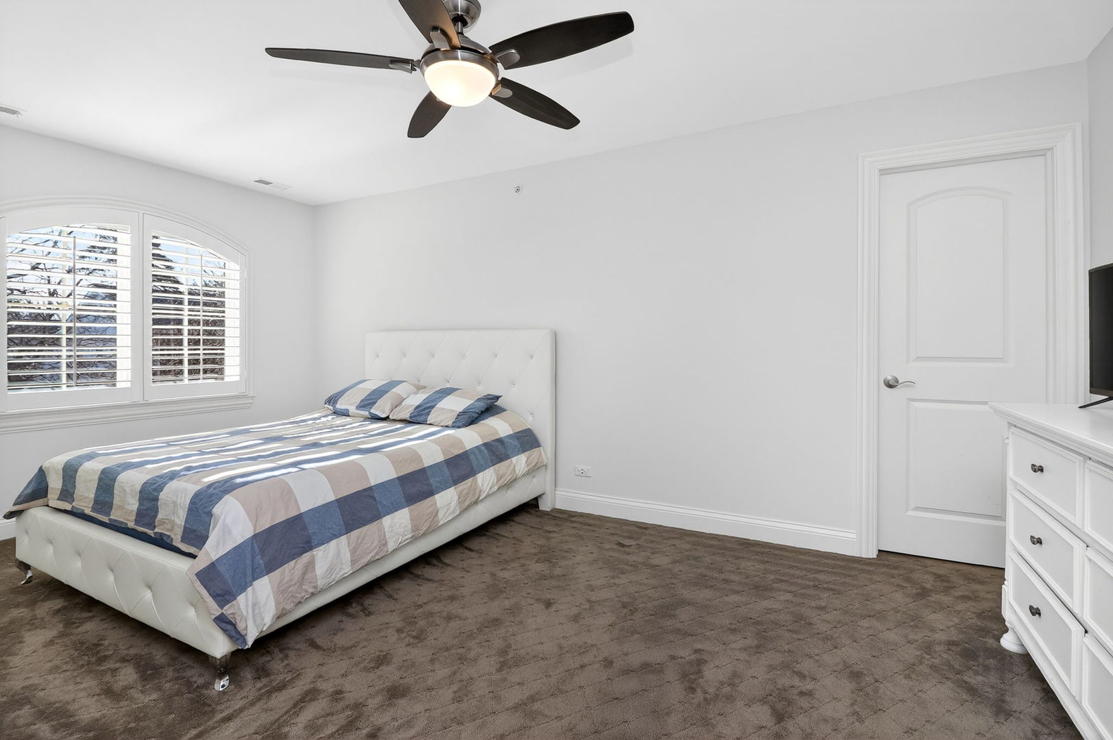 429 Skipping Stone Lane, Hinsdale, IL 60521