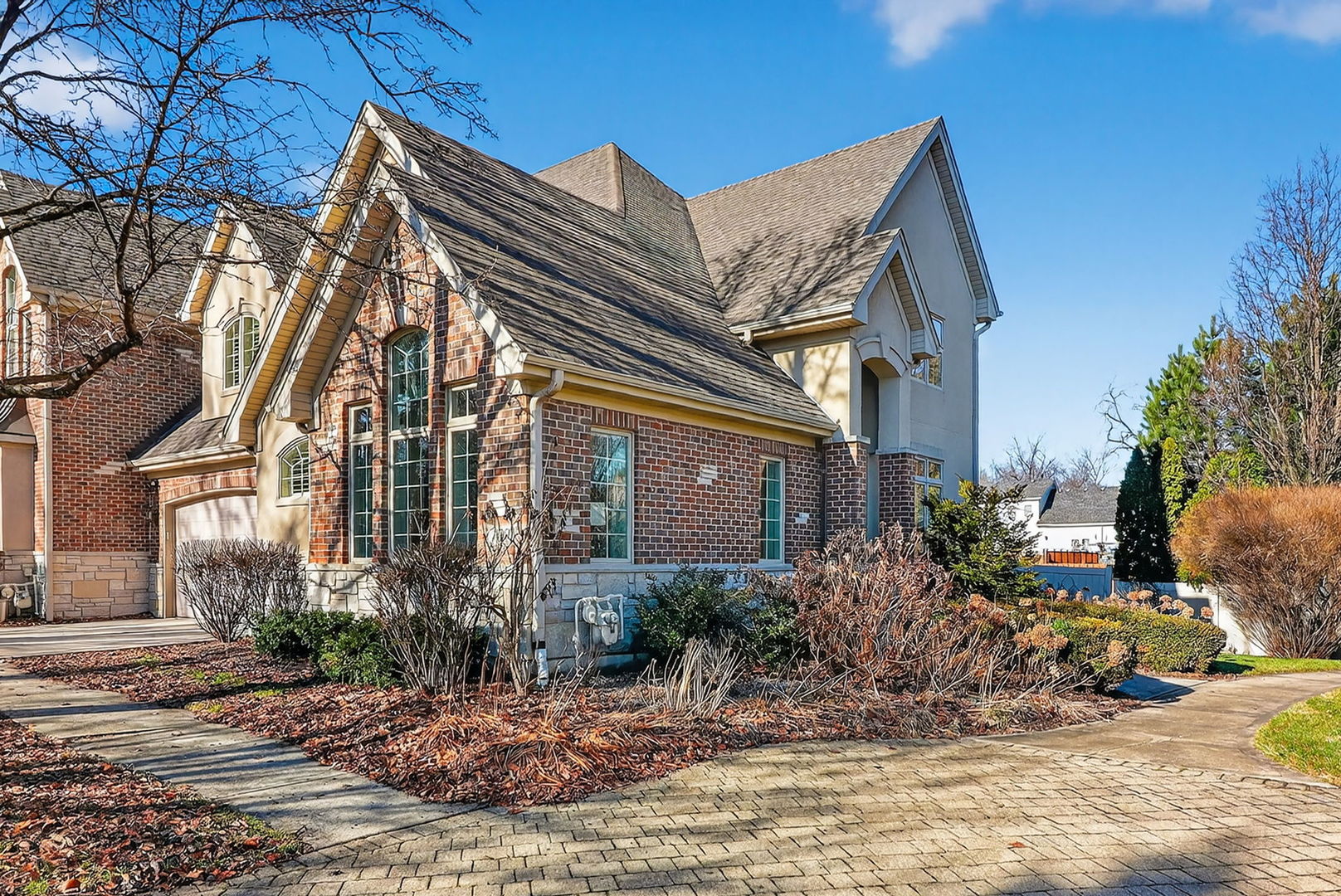 429 Skipping Stone Lane, Hinsdale, IL 60521