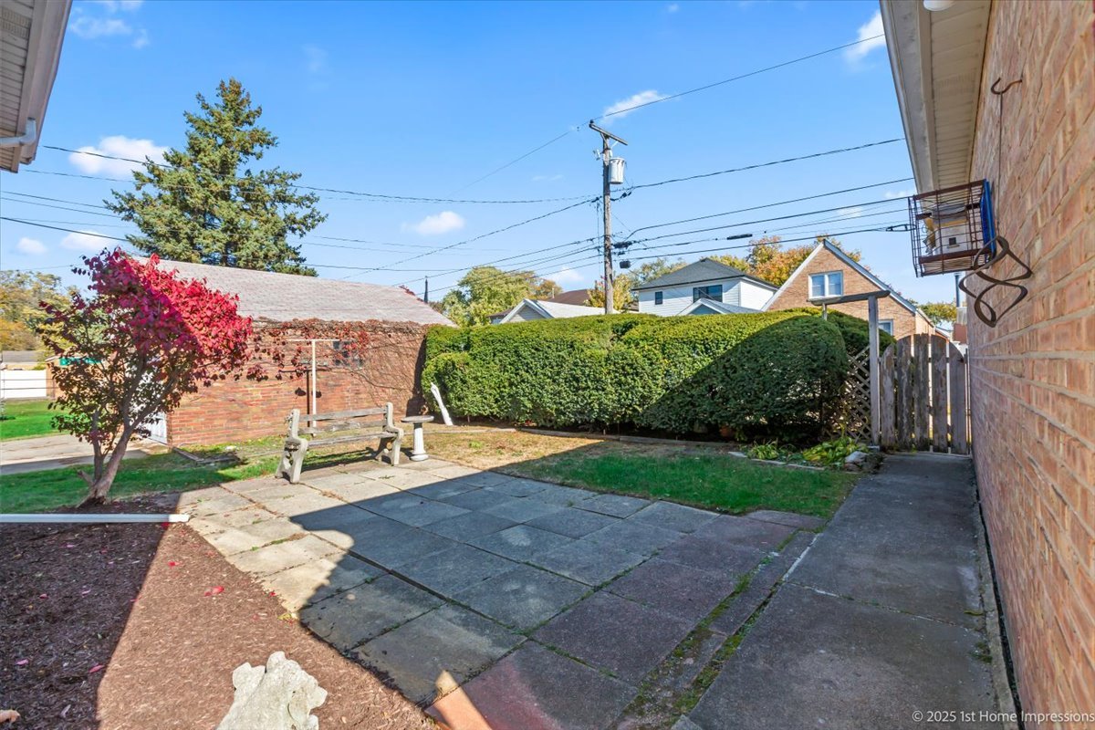 9733 S Springfield Avenue, Evergreen Park, IL 60805