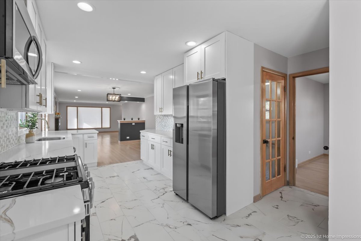 9733 S Springfield Avenue, Evergreen Park, IL 60805