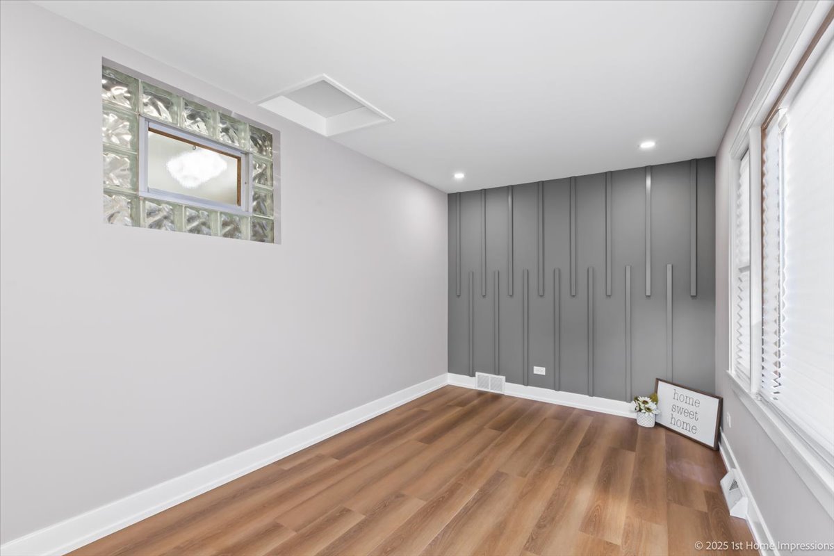 9733 S Springfield Avenue, Evergreen Park, IL 60805