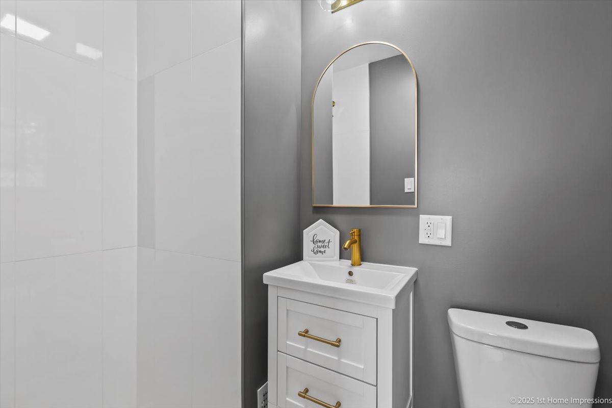 9733 S Springfield Avenue, Evergreen Park, IL 60805