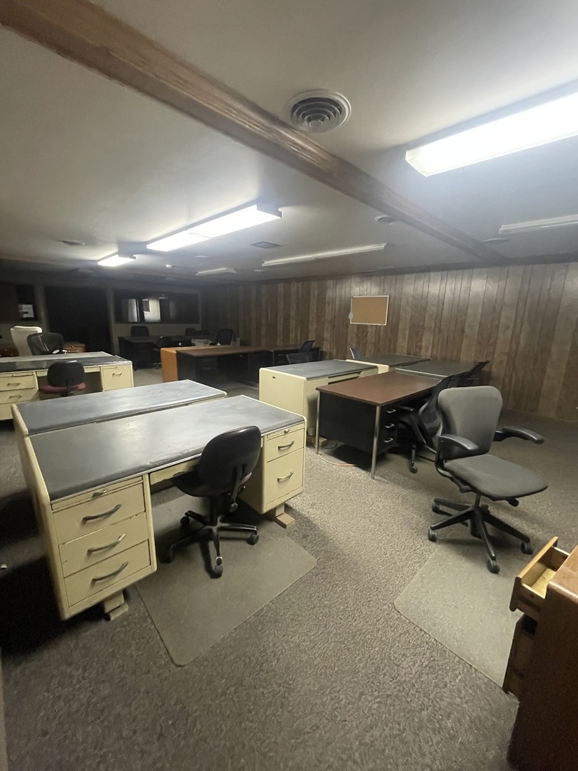 311 E Corning Road, Beecher, IL 60401