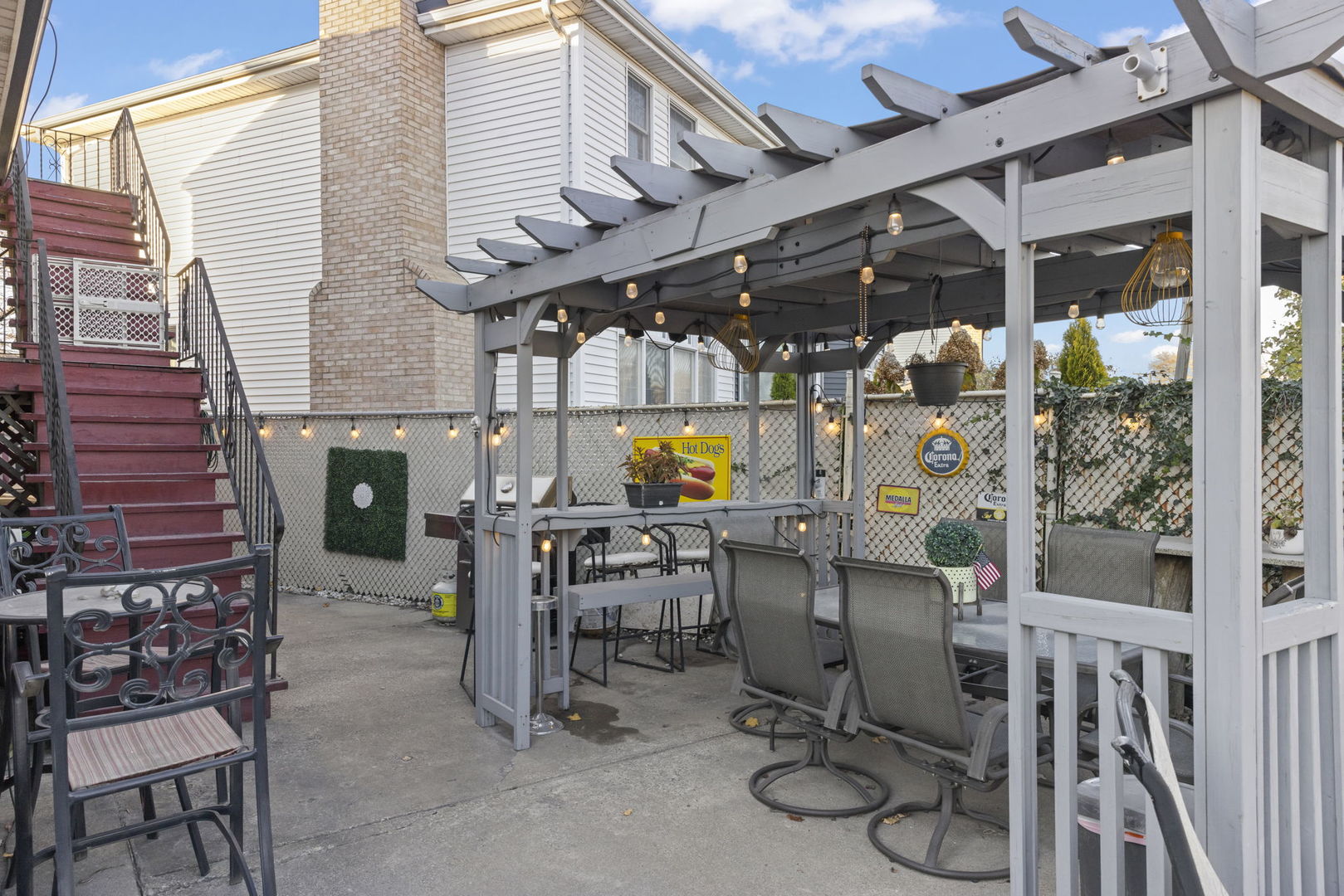 8440 Joliet Road, McCook, IL 60525