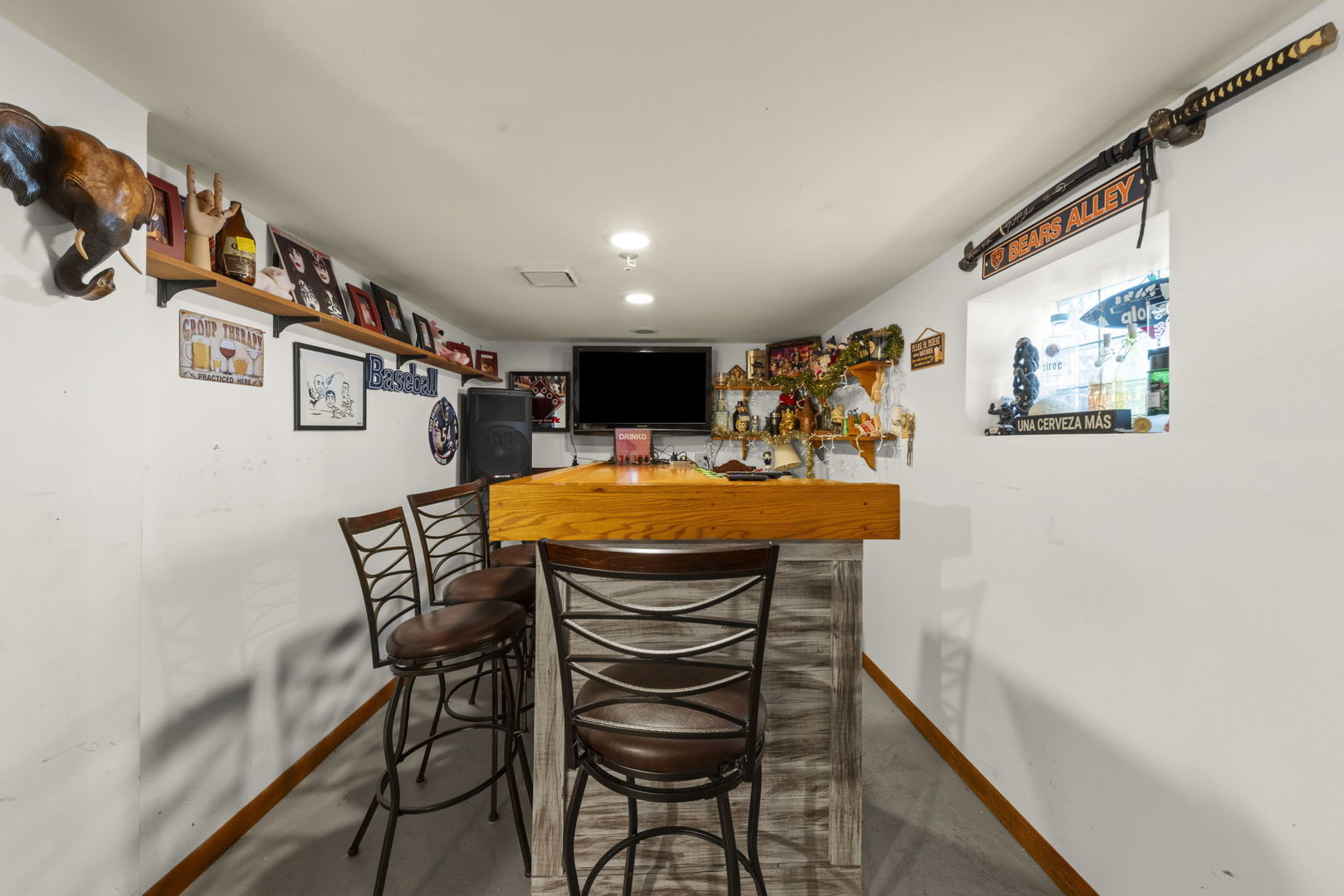 8440 Joliet Road, McCook, IL 60525