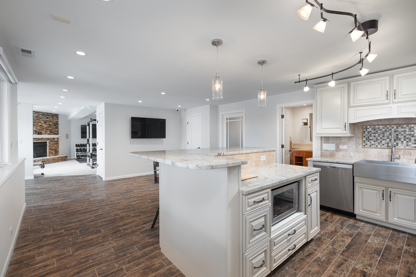 22743 Marina Drive, Plainfield, IL 60585