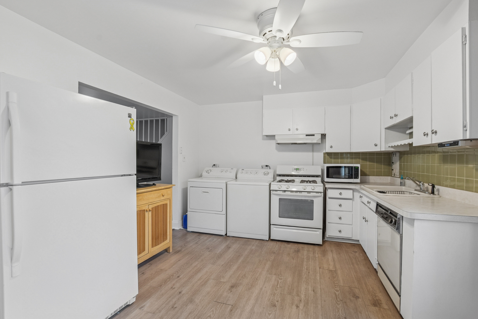 7101 Stanford Drive, Bridgeview, IL 60455