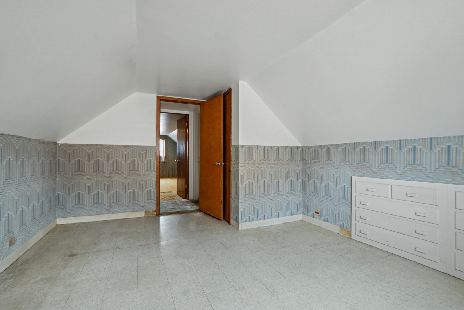 7101 Stanford Drive, Bridgeview, IL 60455