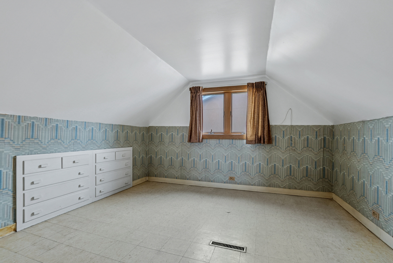 7101 Stanford Drive, Bridgeview, IL 60455