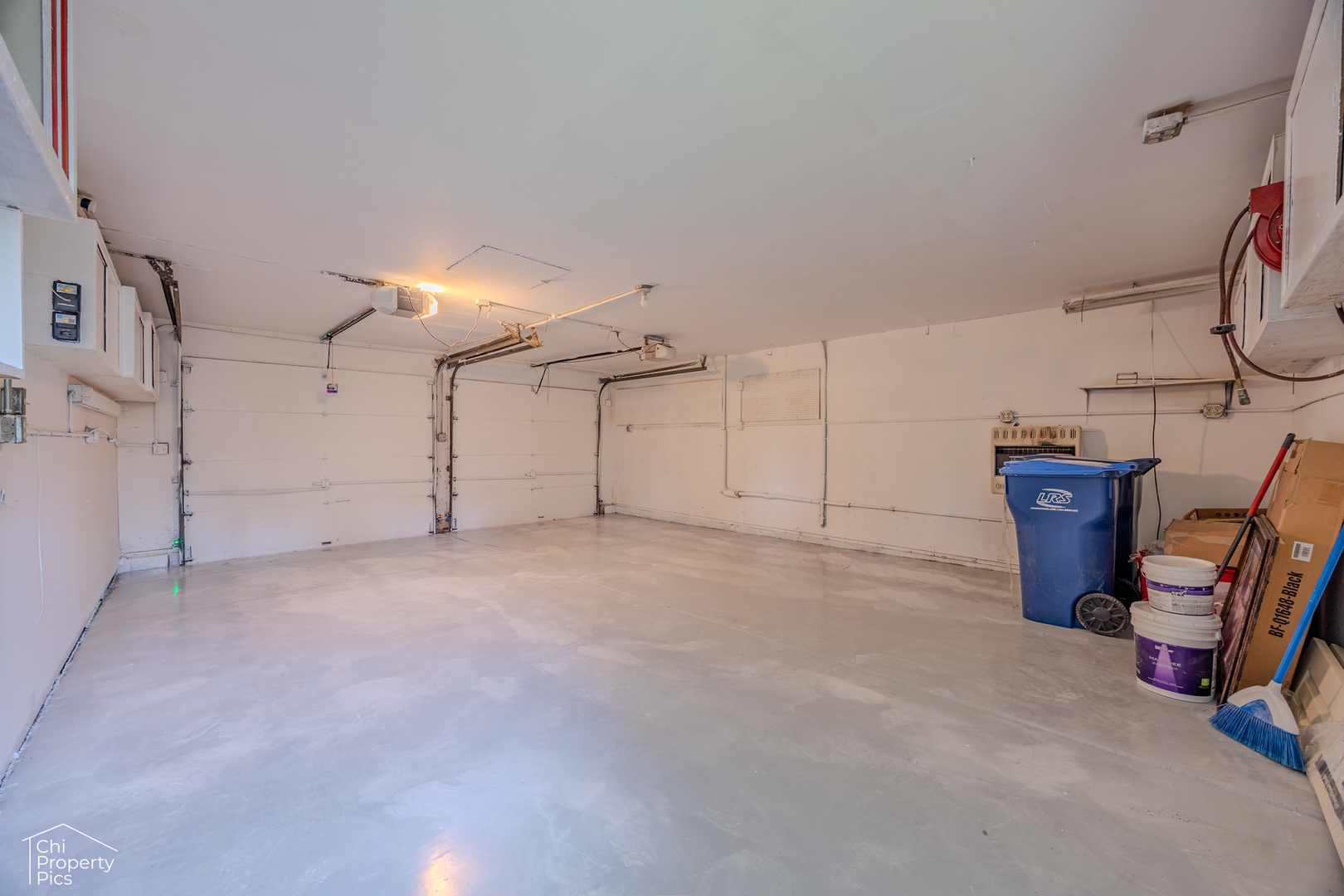 631 W Weathersfield Way, Schaumburg, IL 60193