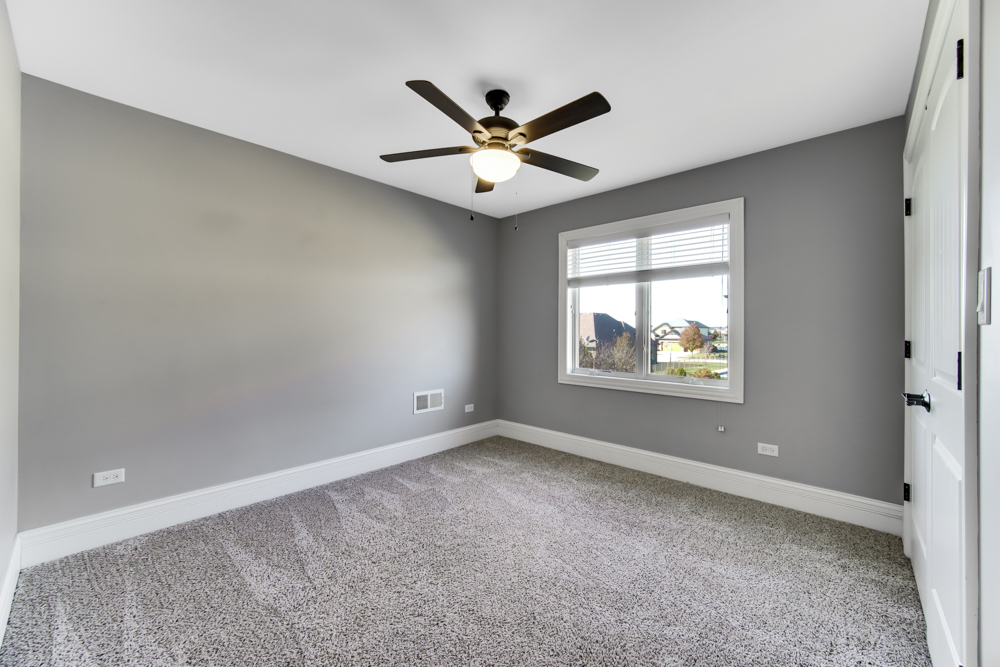 13735 W Lake Shore Court, Manhattan, IL 60442