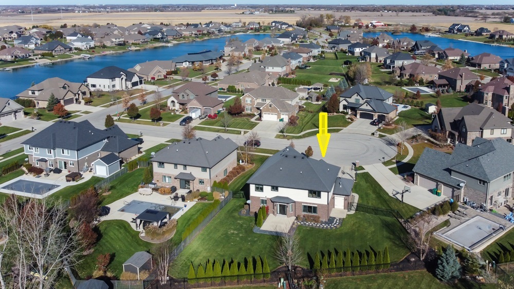 13735 W Lake Shore Court, Manhattan, IL 60442