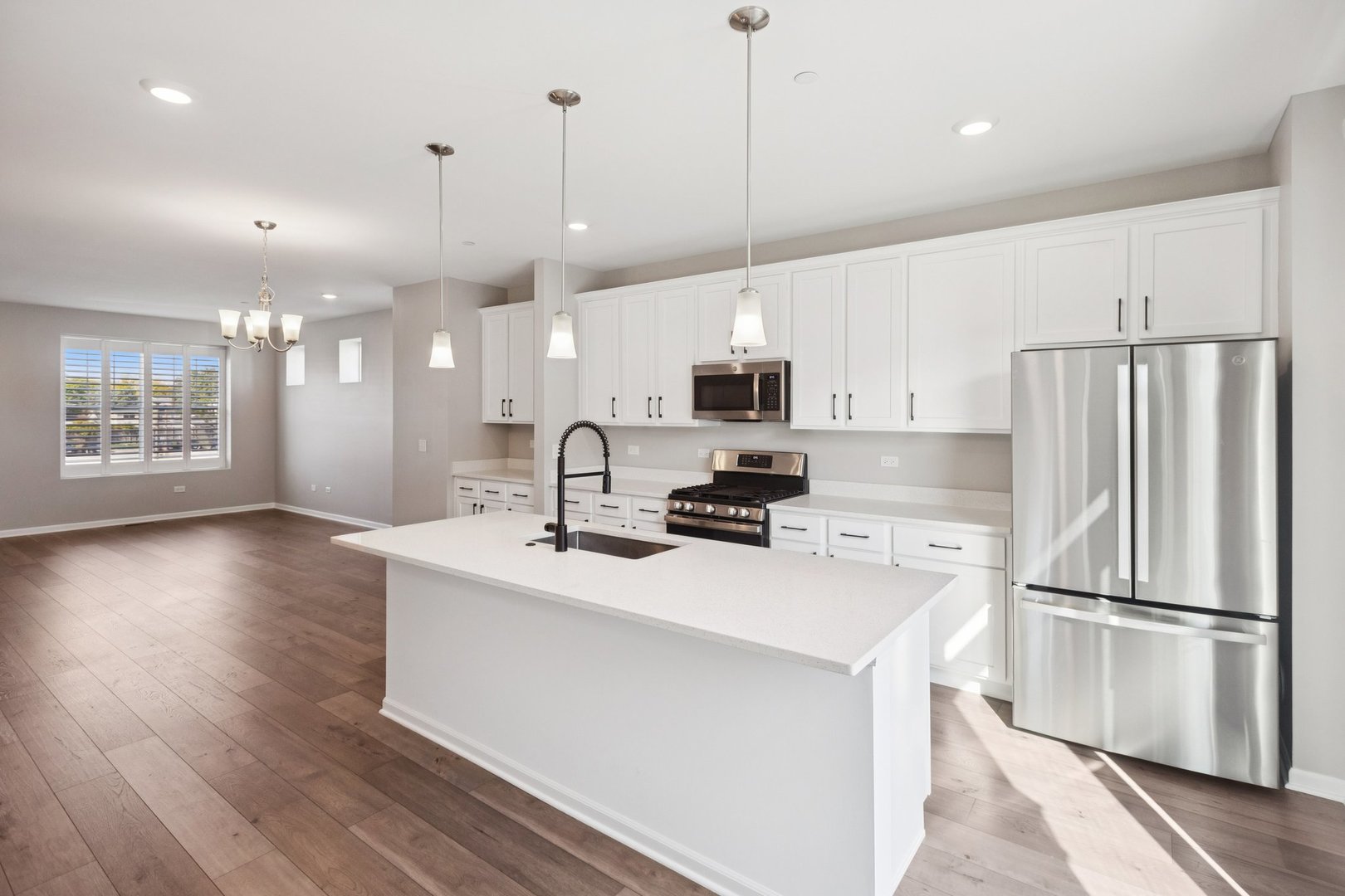 1533 Executive Way, Des Plaines, IL 60018