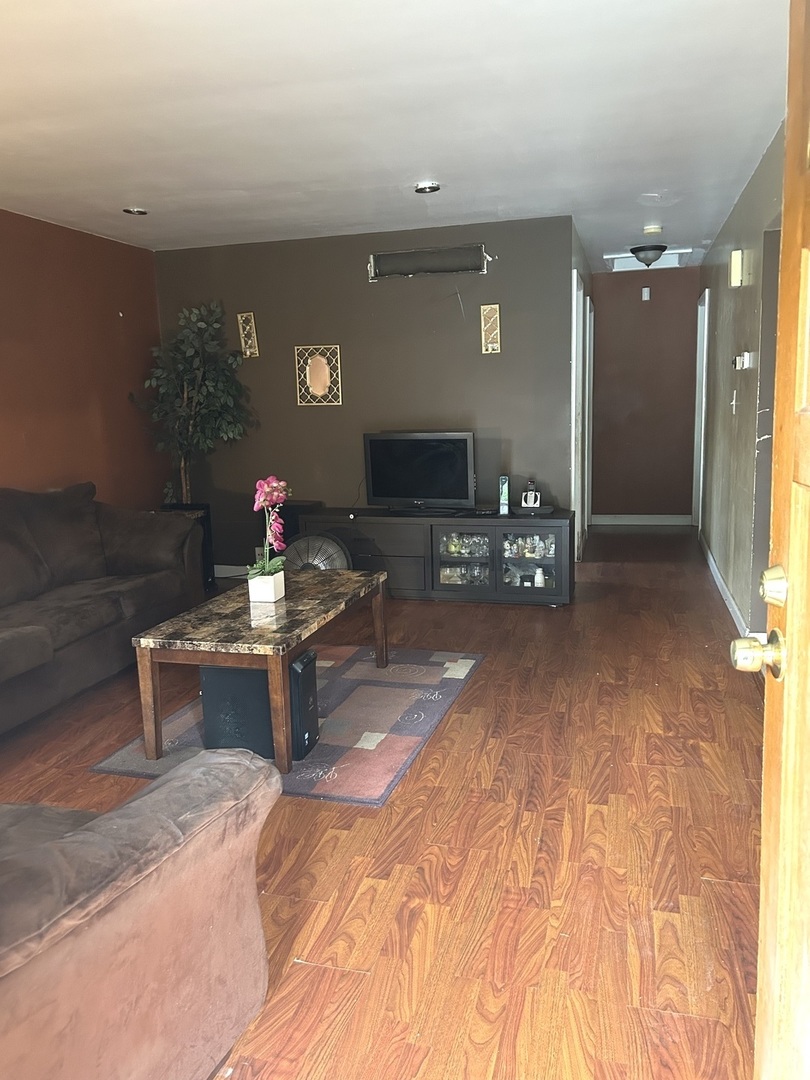 639 Coolidge Street, Chicago Heights, IL 60411