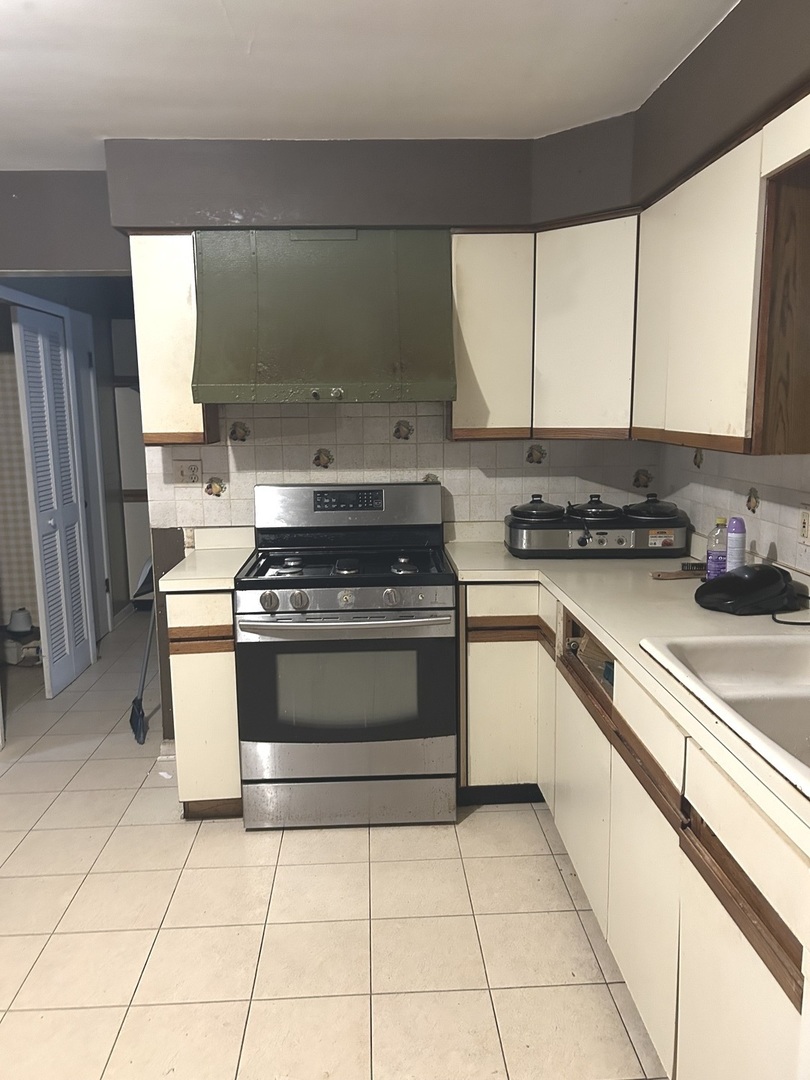 639 Coolidge Street, Chicago Heights, IL 60411