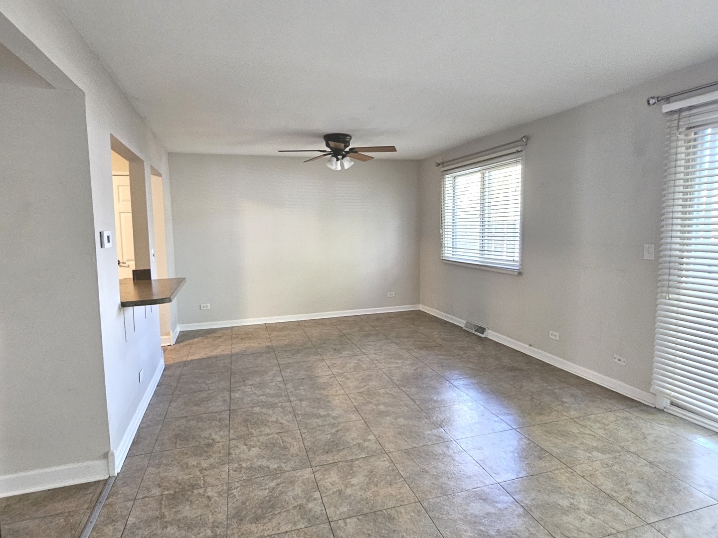 228 MONROE Road, Bolingbrook, IL 60440