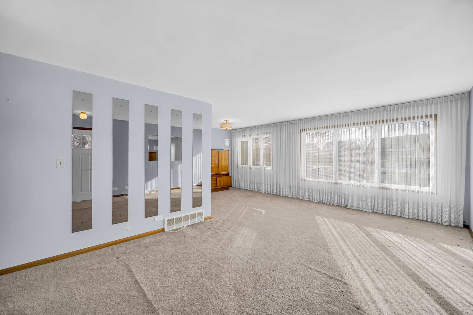 7660 W Talcott Avenue, Chicago, IL 60631