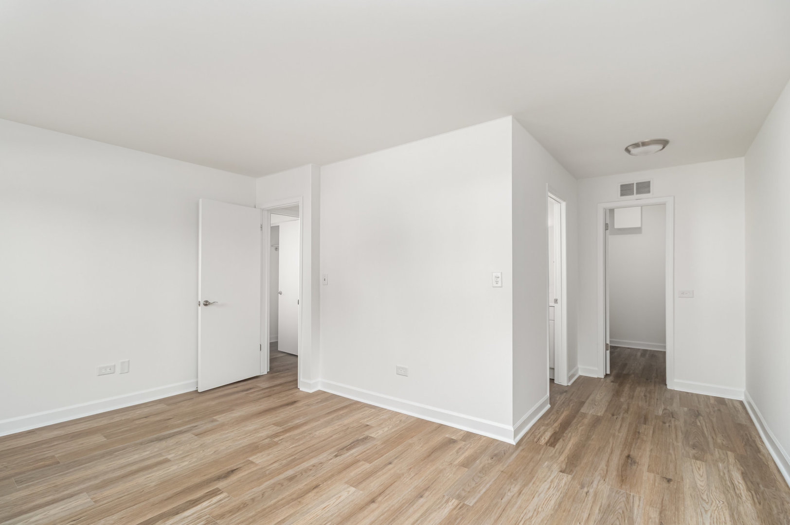 1467 Fairlane Drive #1B, Schaumburg, IL 60193