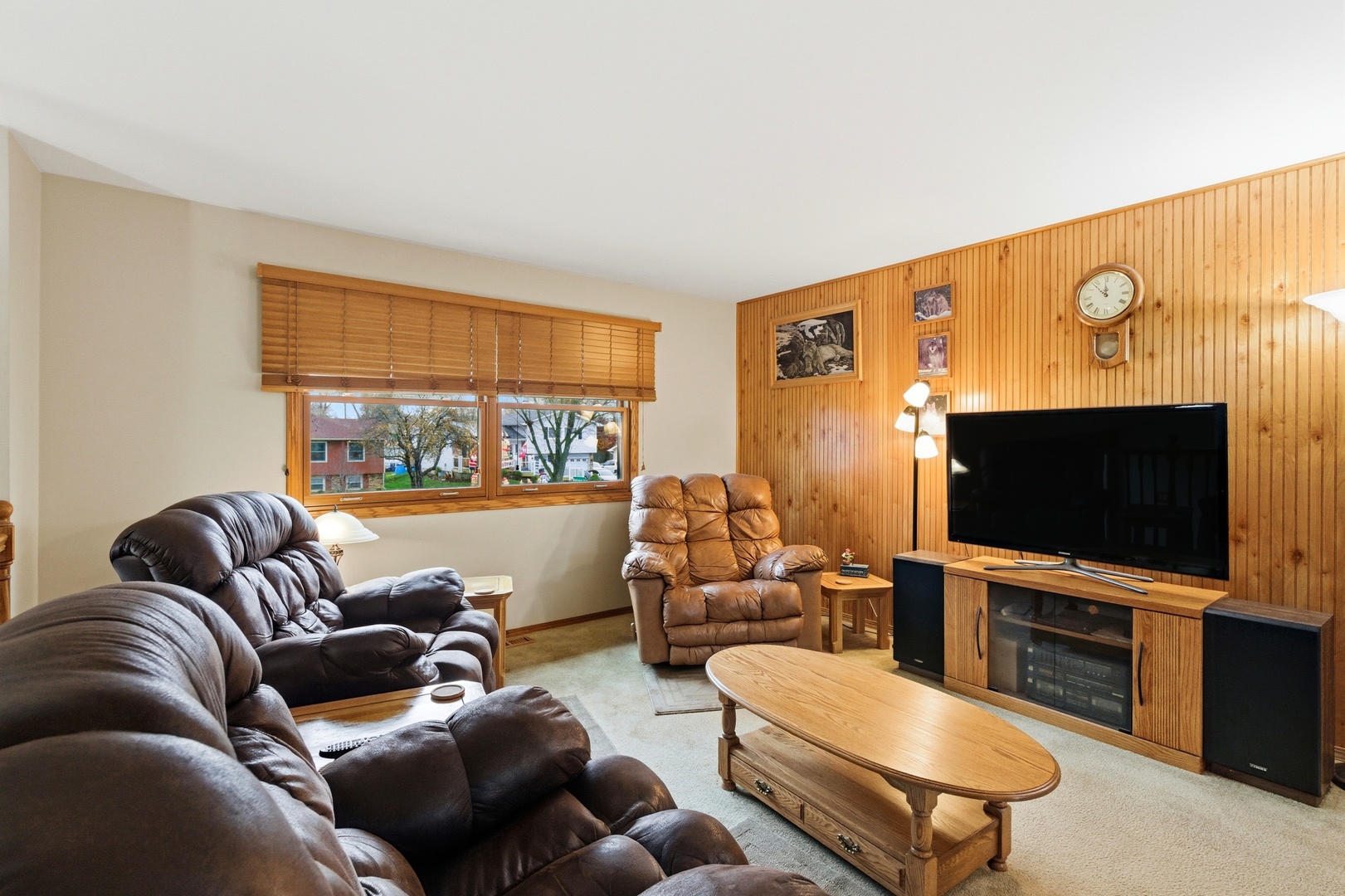 1688 President Street, Glendale Heights, IL 60139