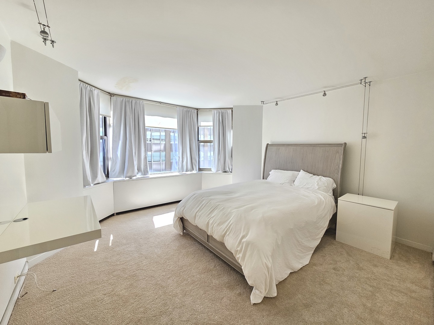 535 N Michigan Avenue #1705, Chicago, IL 60611