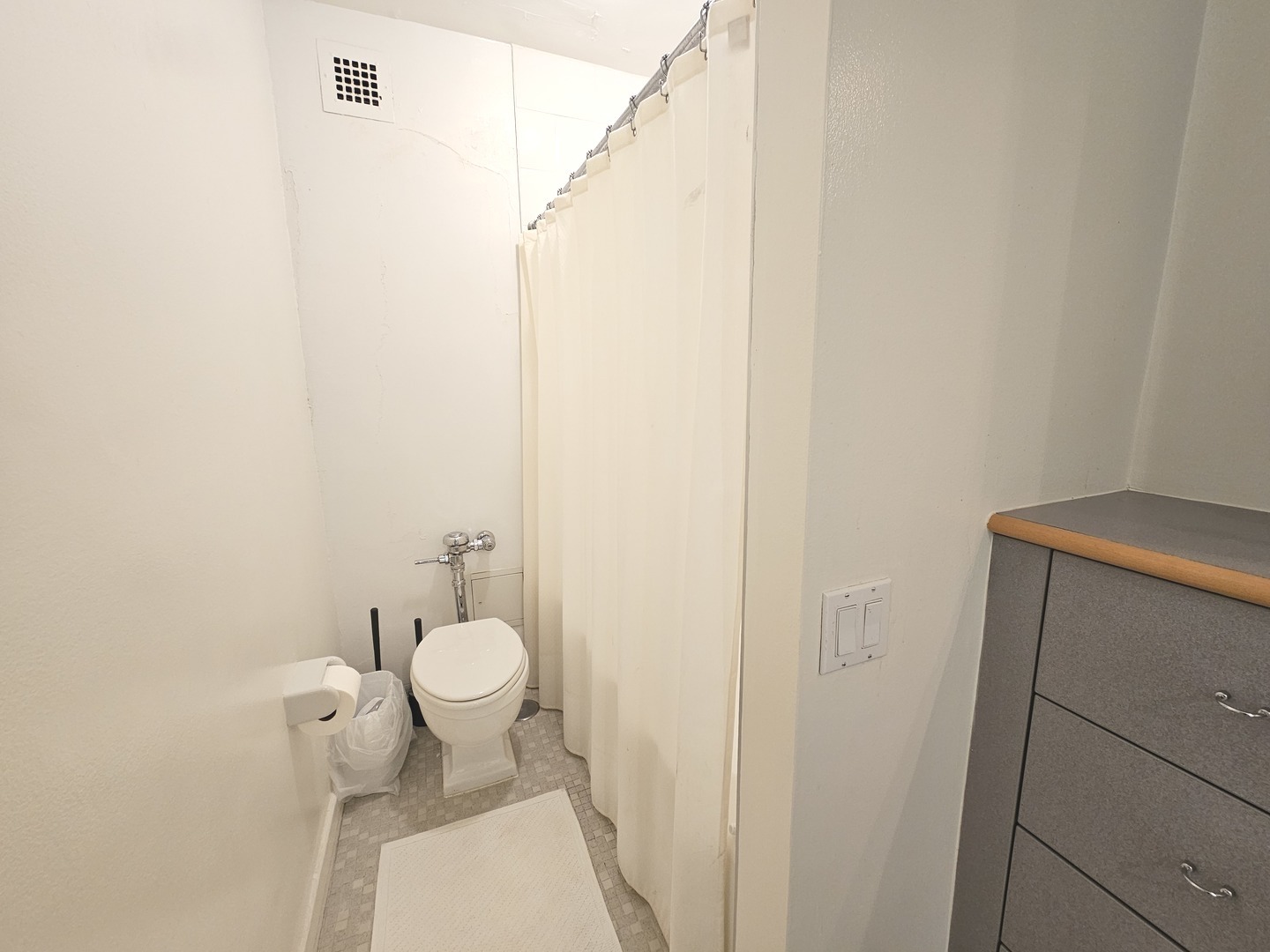 535 N Michigan Avenue #1705, Chicago, IL 60611