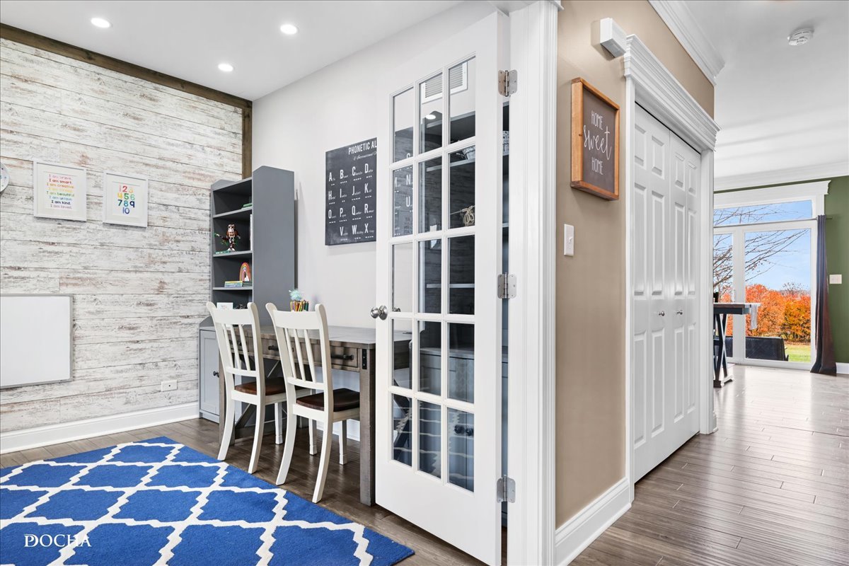 2121 Iroquois Lane, Yorkville, IL 60560