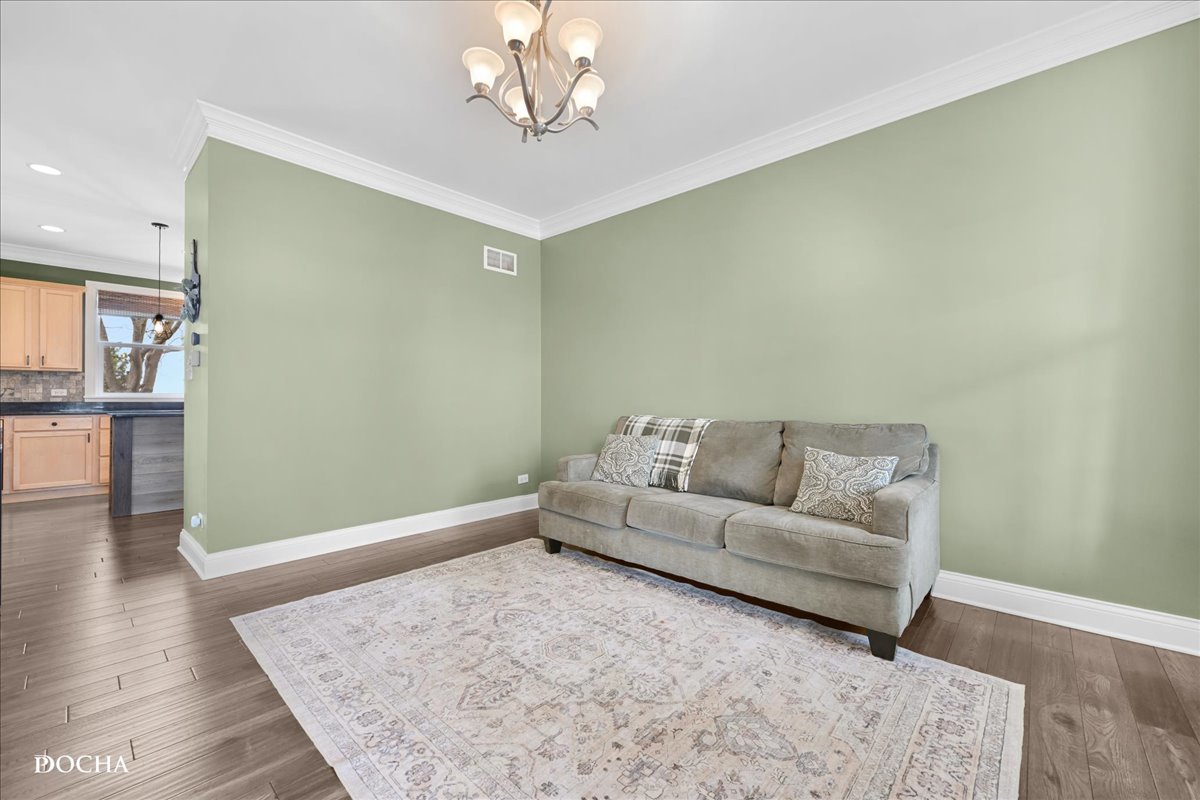 2121 Iroquois Lane, Yorkville, IL 60560