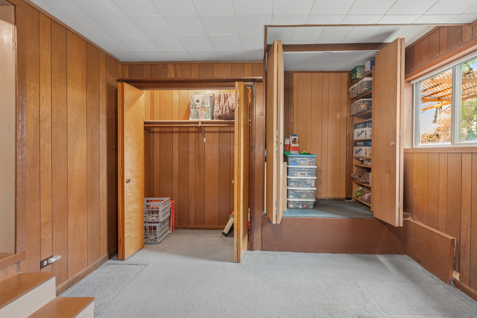 0S348 East Street, Winfield, IL 60190