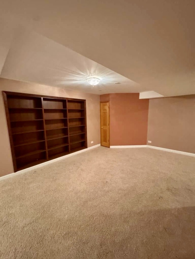 8S210 Stonehedge Court, Naperville, IL 60540