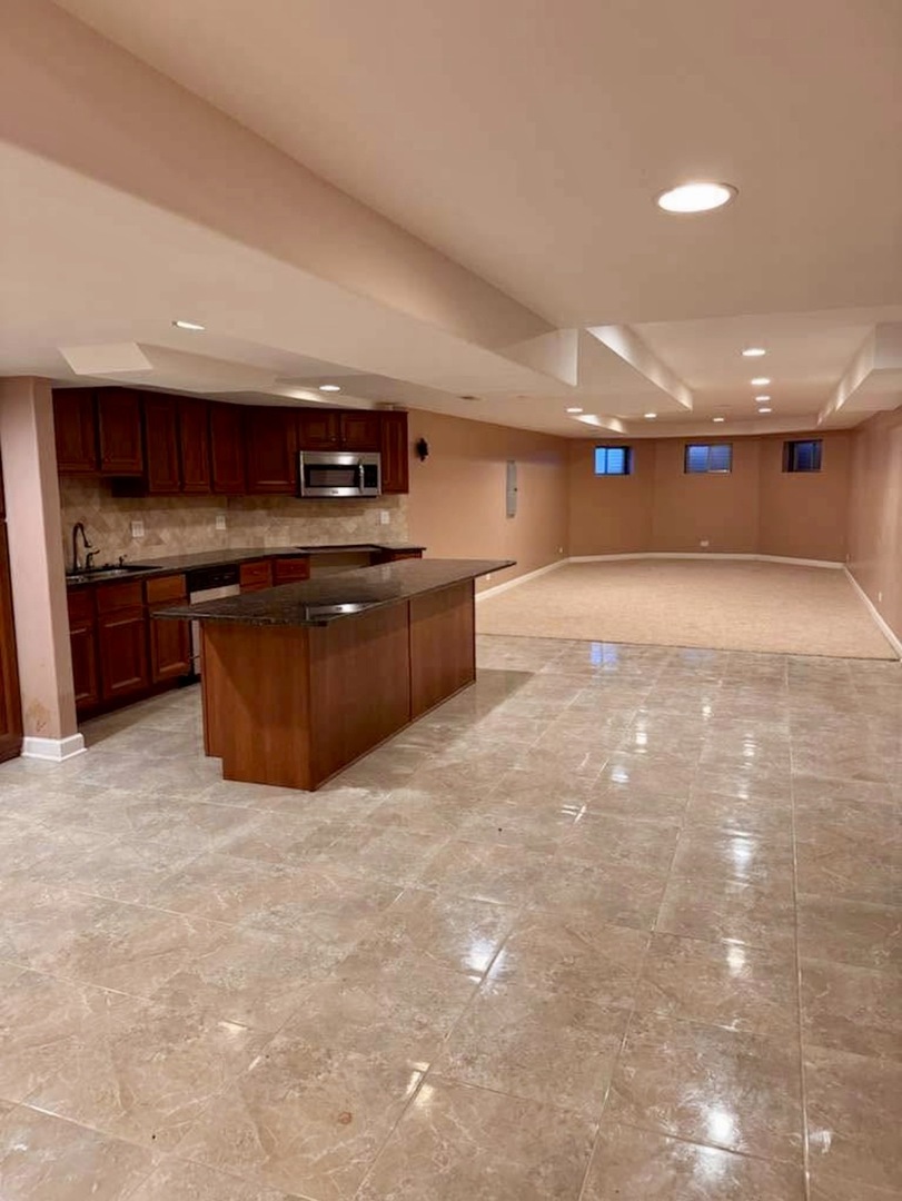 8S210 Stonehedge Court, Naperville, IL 60540