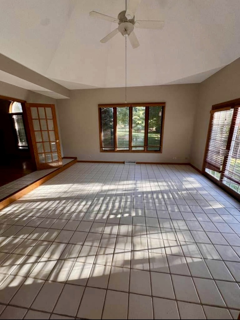 8S210 Stonehedge Court, Naperville, IL 60540