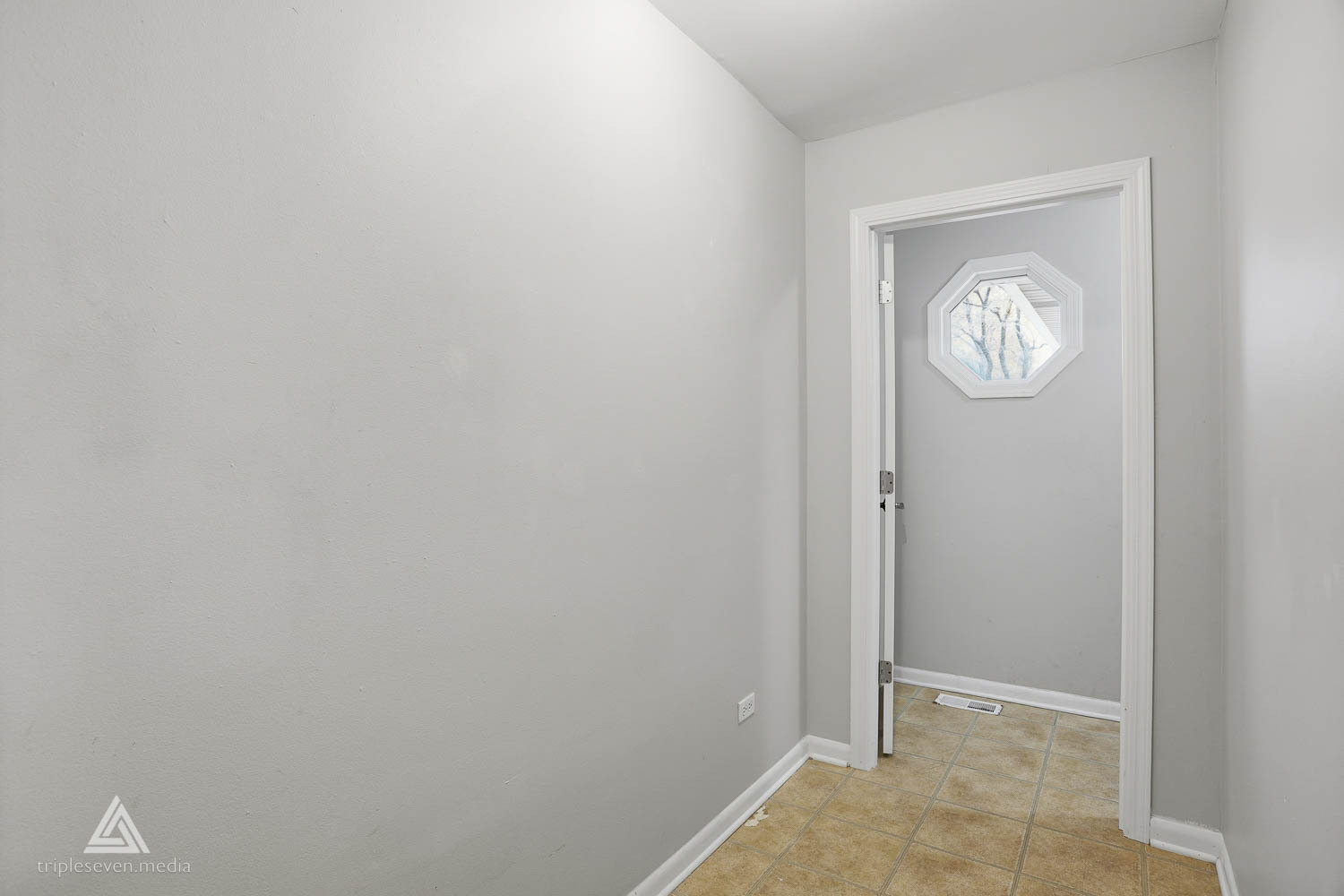 6615 Bazz Drive, Plainfield, IL 60586