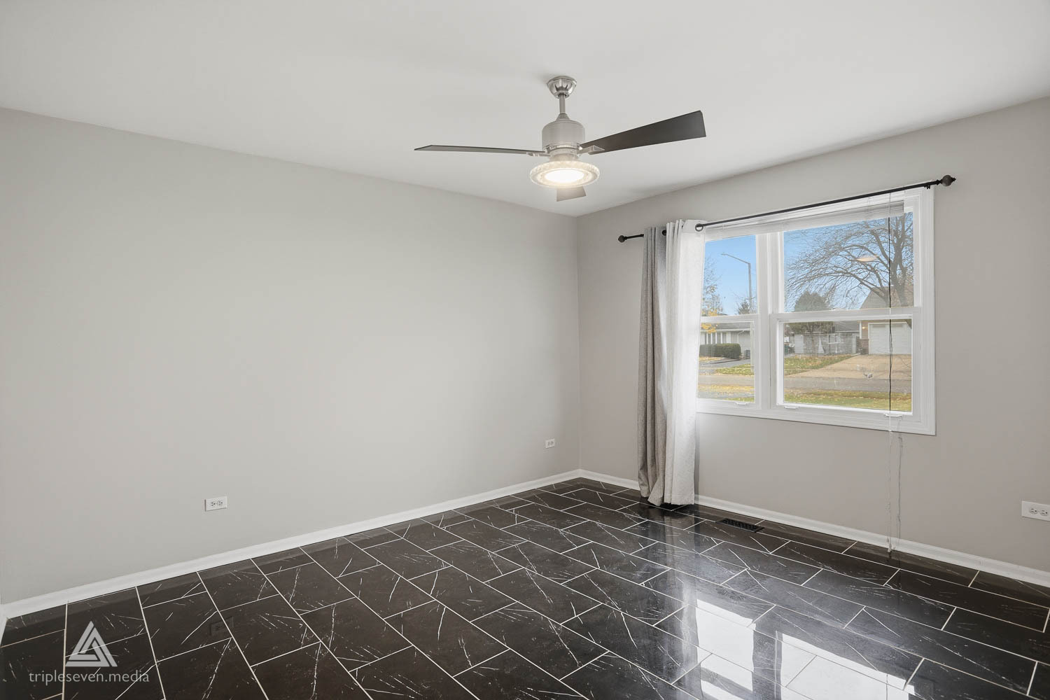 6615 Bazz Drive, Plainfield, IL 60586