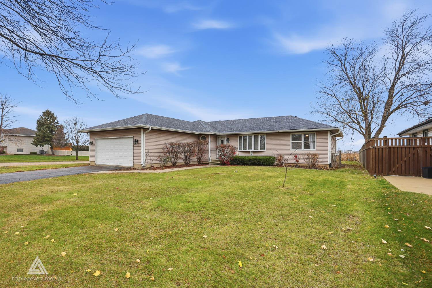 6615 Bazz Drive, Plainfield, IL 60586