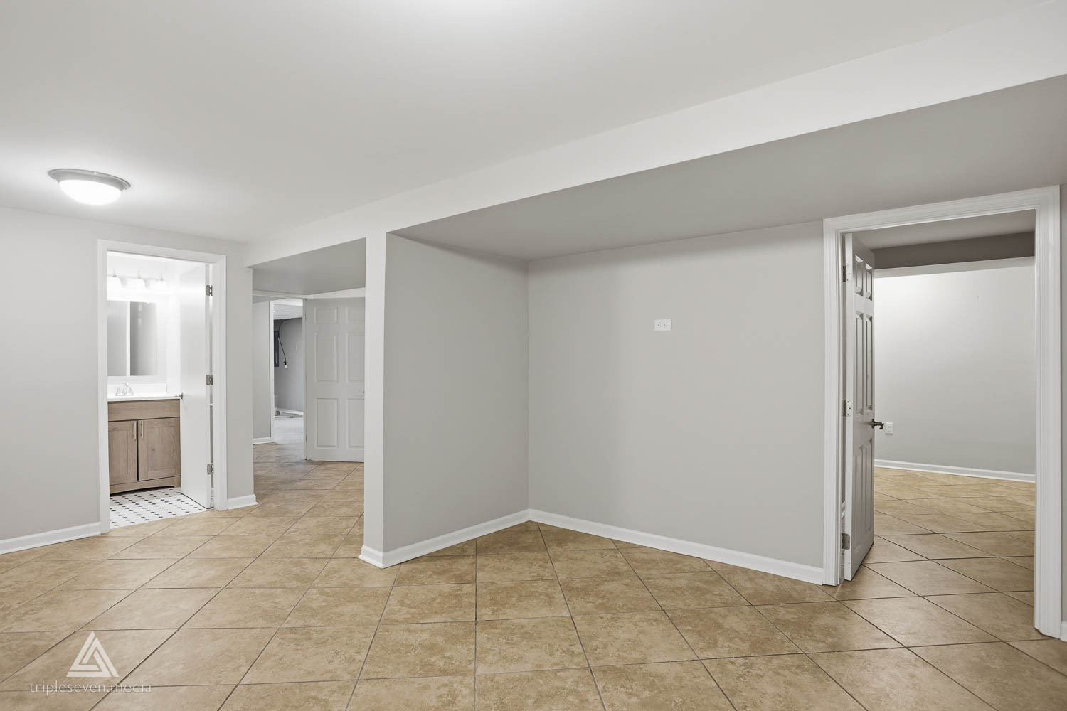 6615 Bazz Drive, Plainfield, IL 60586