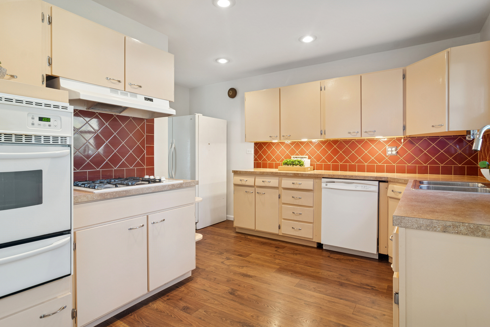 36 Crestview Terrace, Buffalo Grove, IL 60089