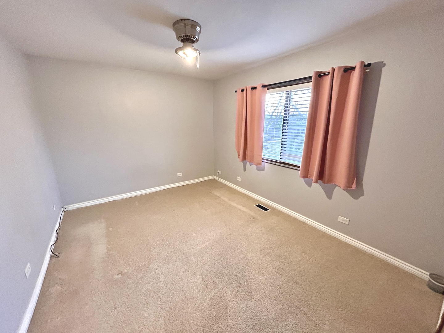 2S723 Winchester Circle #3, Warrenville, IL 60555