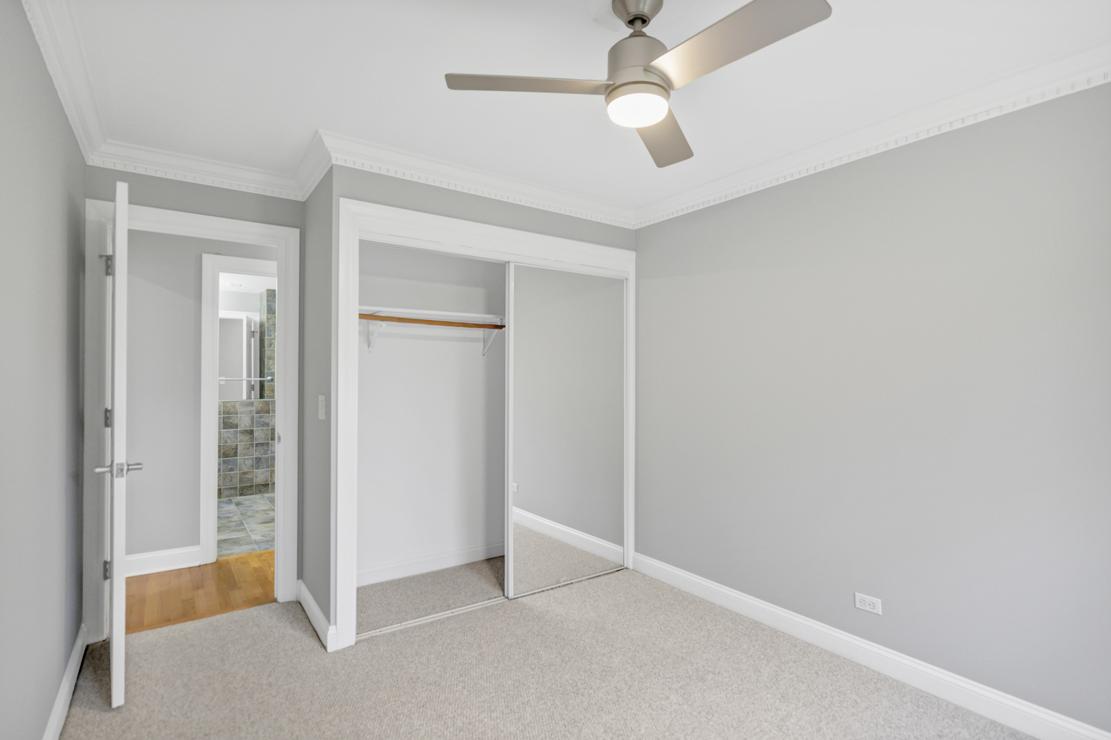 263 Driftwood Lane #2D, Schaumburg, IL 60193